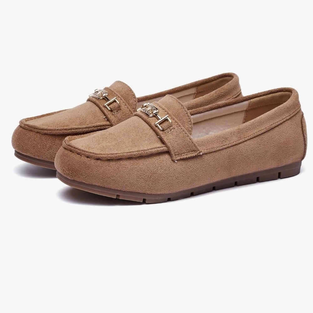 Never Worn - DeYashopin Women's Loafer Shoes Size 8.5